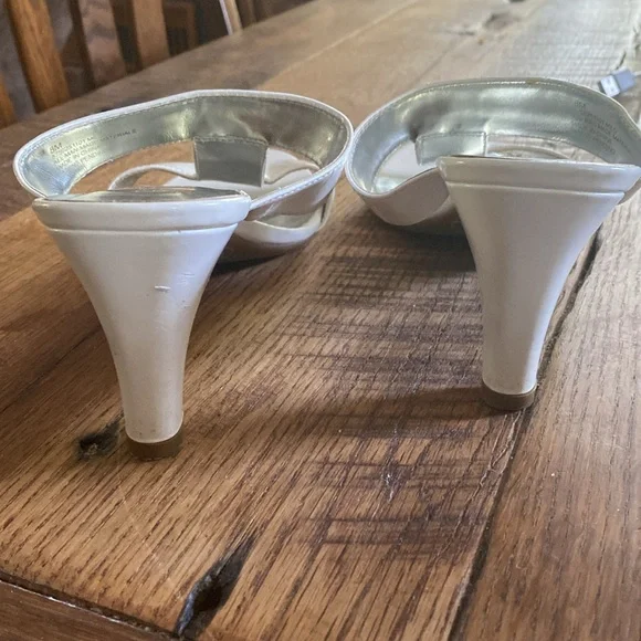 Etienne Aigner White Slide Sandals - Picture 2 of 8